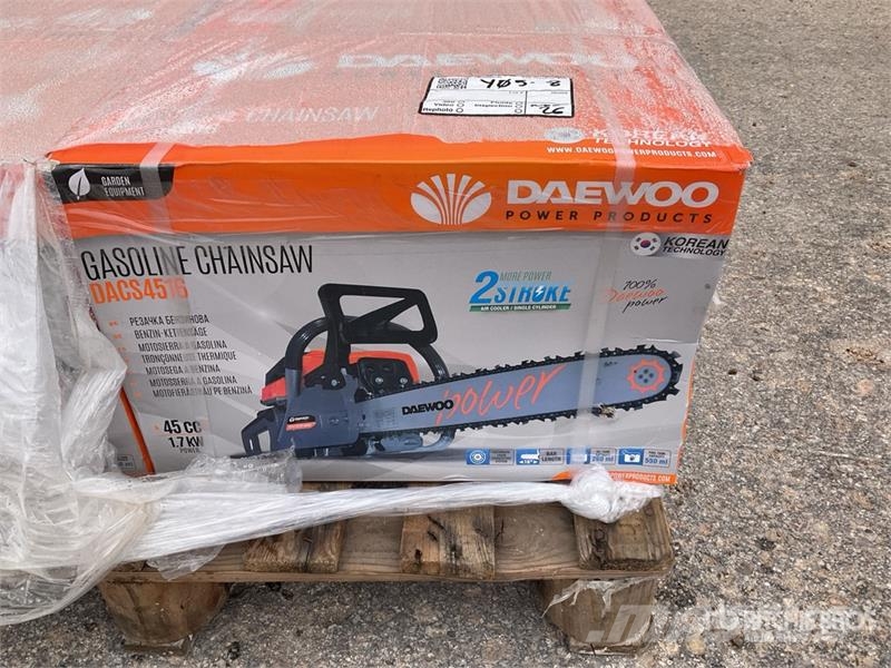 Daewoo of (8) Daewoo DACS4516 Electric Chain Saw (Unused) Motosserras e serras de limpeza