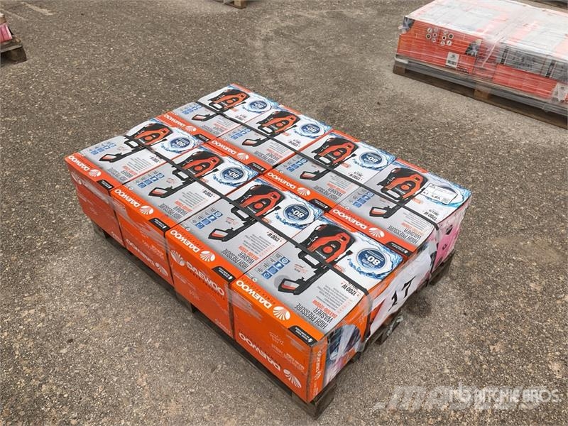 Daewoo of (8) Daewoo DAX100-1200W Angle Grinder (Unused) مكونات أخرى