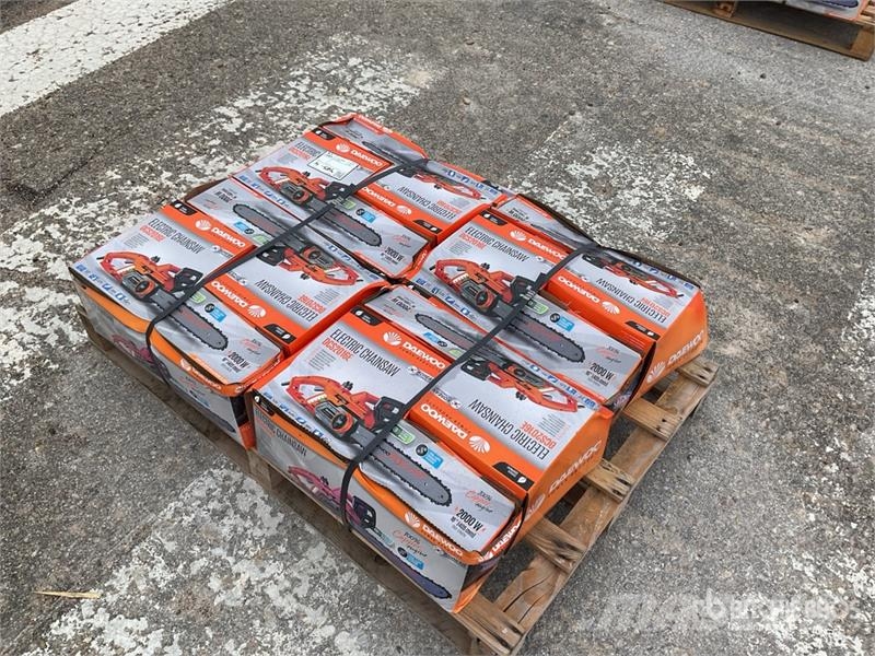 Daewoo of (8) Daewoo DCS2016E Electric Chain Saw (Unused) Motorlu testereler ve temizleme testereleri