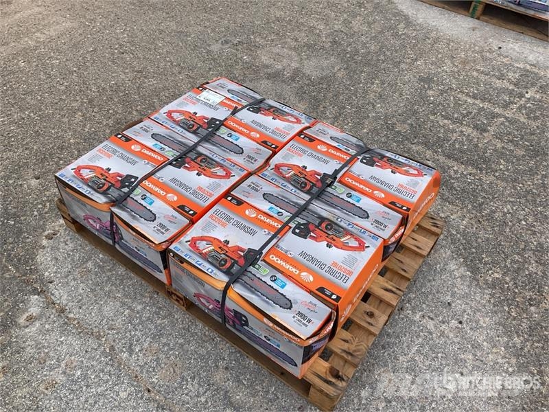 Daewoo of (8) Daewoo DCS2016E Electric Chain Saw (Unused) Motorlu testereler ve temizleme testereleri