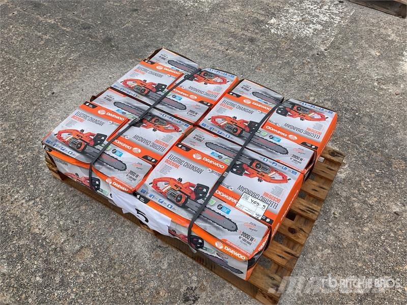 Daewoo of (8) Daewoo DCS2016E Electric Chain Saw (Unused) Motorlu testereler ve temizleme testereleri