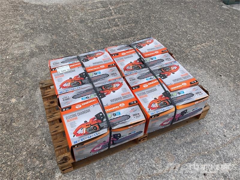 Daewoo of (8) Daewoo DCS2016E Electric Chain Saw (Unused) Motorlu testereler ve temizleme testereleri