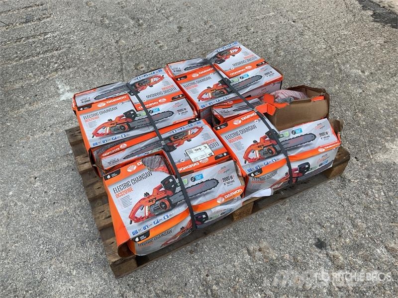 Daewoo of (8) Daewoo DCS2016E Electric Chain Saw (Unused) Motorlu testereler ve temizleme testereleri