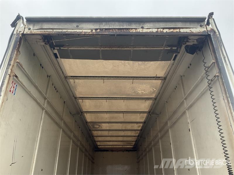 DAF 4x2 Curtain Side Truck Schuifzeilopbouw