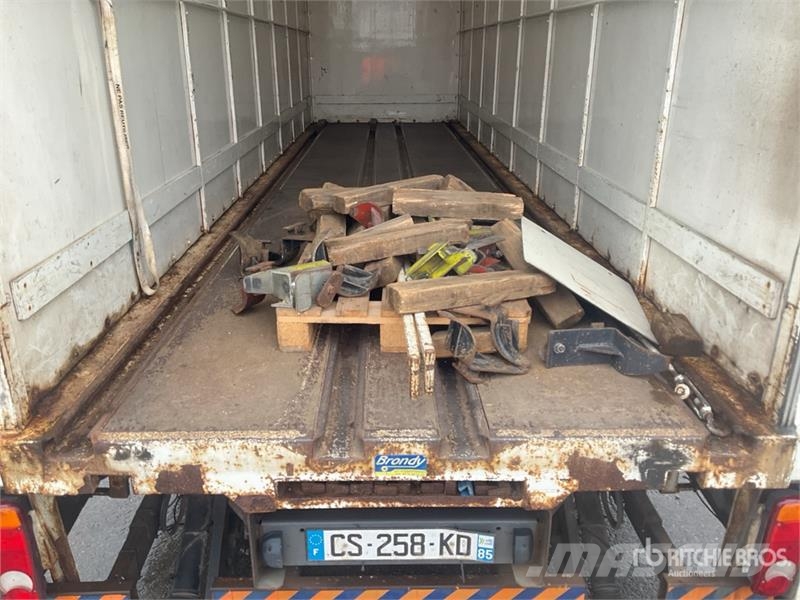 DAF 4x2 Curtain Side Truck Schuifzeilopbouw