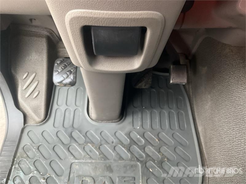 DAF 4x2 Van Truck 厢式货车