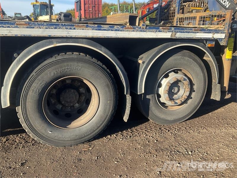DAF 6x4 Flatbed Truck w/Palfinger Q150Z Knuckle Boom Crane trucks