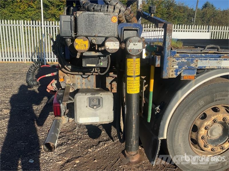 DAF 6x4 Flatbed Truck w/Palfinger Q150Z Knuckle Boom Crane trucks