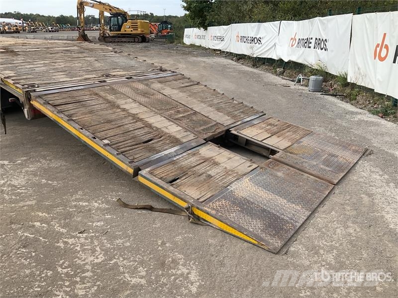 DAF CF440 8x2 Twin-Steer Beavertail Flatbed Truck Lava-kuorma-autot