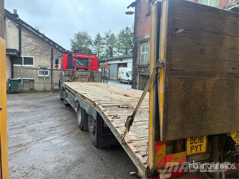 DAF CF440 8x2 Twin-Steer Beavertail Flatbed Truck Pritschenwagen/Pritschenwagen mit Seitenklappe