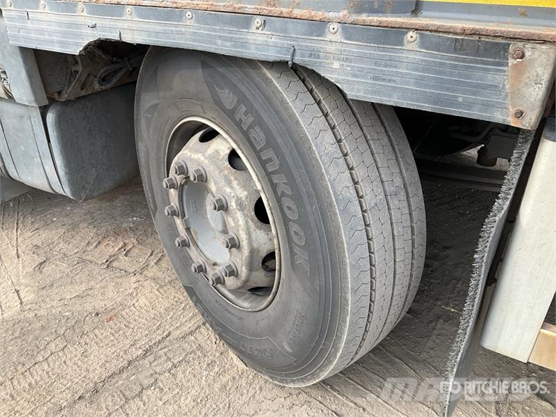 DAF CF440 8x2 Twin-Steer Beavertail Flatbed Truck Lava-kuorma-autot
