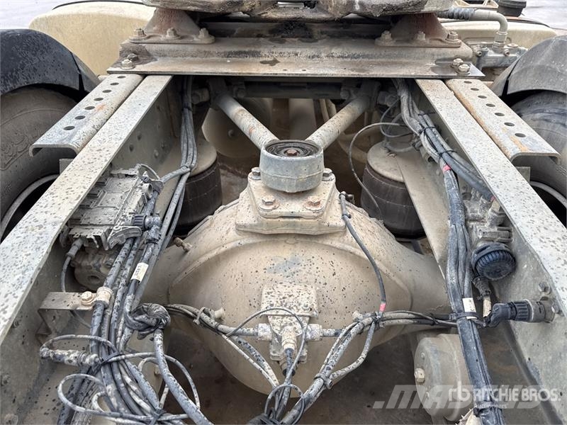DAF CF85.410 4x2 Tracteur Routier Cabine Couchette S/A وحدات الجر