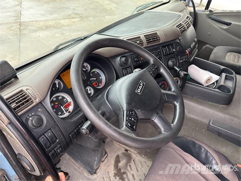 DAF CF85.410 4x2 Tracteur Routier Cabine Couchette S/A وحدات الجر