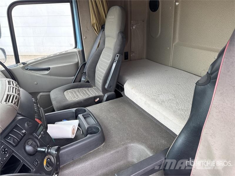 DAF CF85.410 4x2 Tracteur Routier Cabine Couchette S/A وحدات الجر