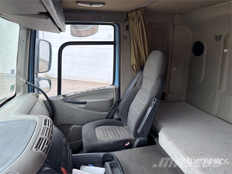 DAF CF85.410 4x2 Tracteur Routier Cabine Couchette S/A وحدات الجر