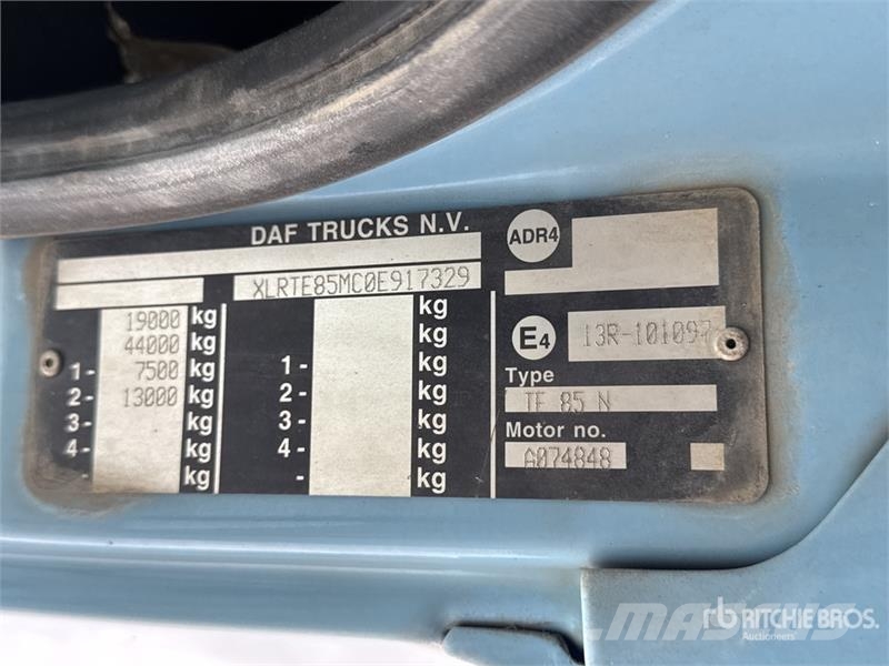 DAF CF85.410 4x2 Tracteur Routier Cabine Couchette S/A وحدات الجر