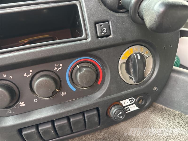 DAF CF85.410 4x2 Tracteur Routier Cabine Couchette S/A وحدات الجر