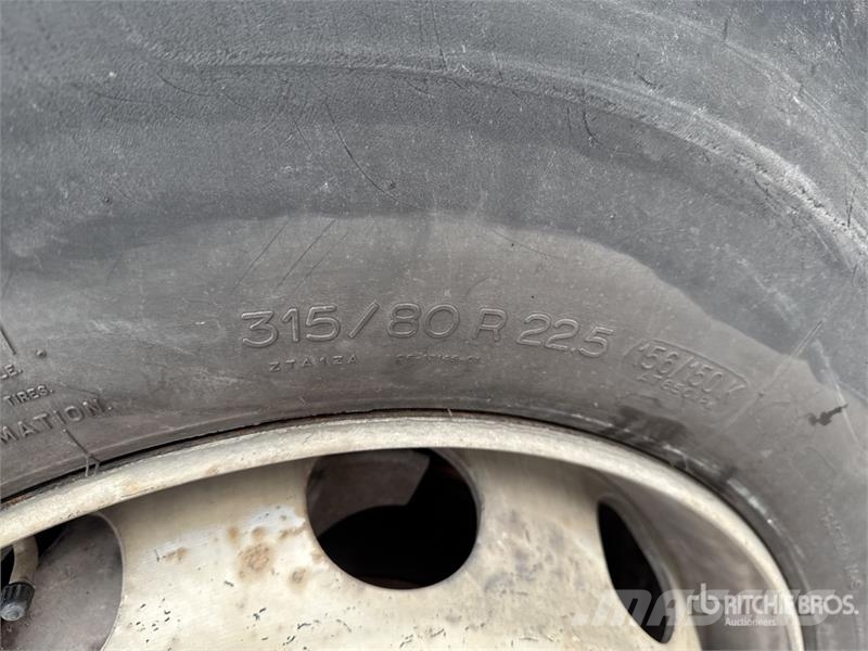 DAF CF85.410 4x2 Tracteur Routier Cabine Couchette S/A وحدات الجر