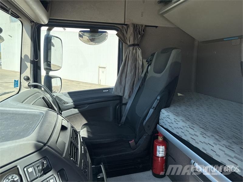 DAF Crane HC173 3090 kg on DAF XF 510 4x2 Tracteur Rou Övriga bilar