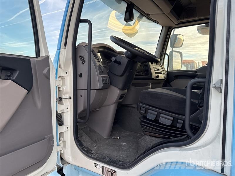 DAF LF Van Truck (Inoperable) Van Body Trucks