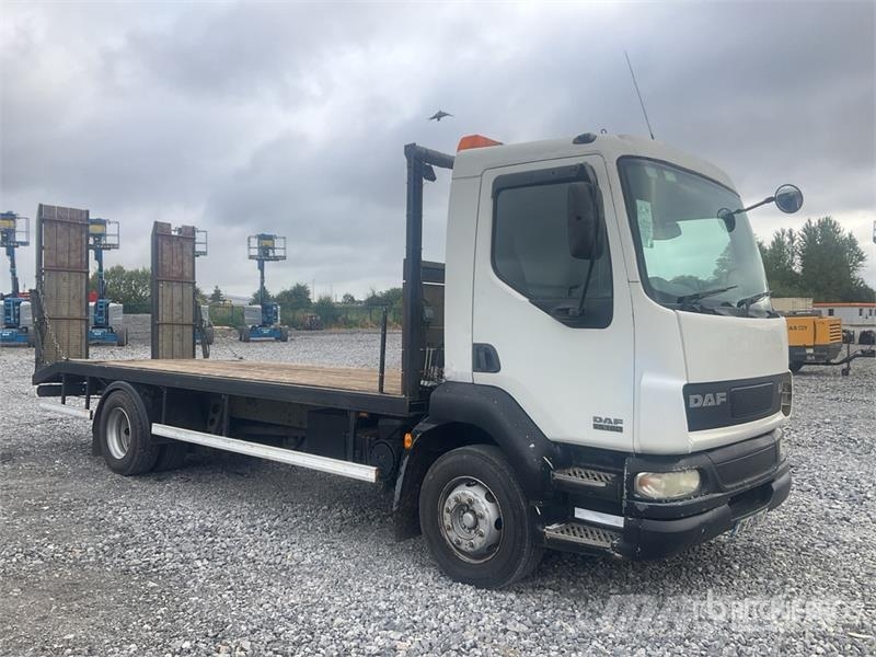 DAF LF55.180 4x2 Flatbed Truck 平板式/側卸式卡車
