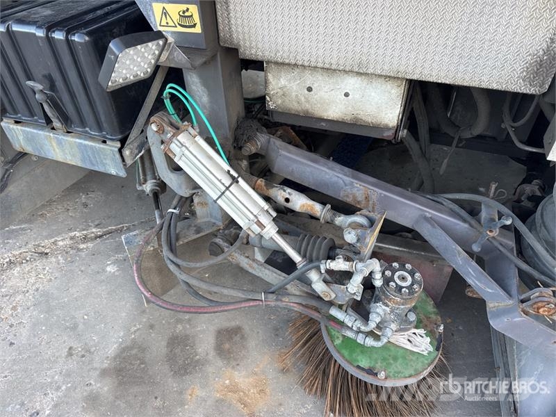 DAF on DAF LF 180 Camion Balayeuse Sweeper Truck Tänavapuhastusveokid