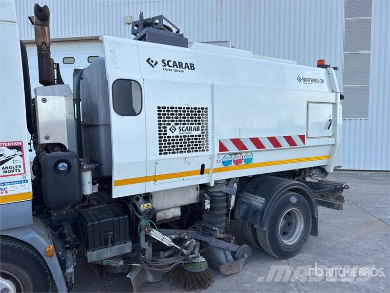 DAF on DAF LF 180 Camion Balayeuse Sweeper Truck Tänavapuhastusveokid