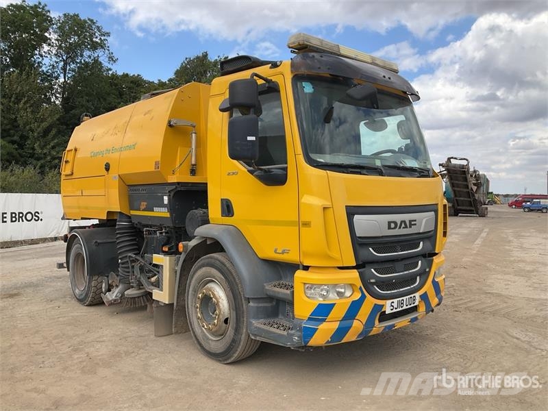 DAF on DAF LF230FA Sweeper Truck Sweeper trucks