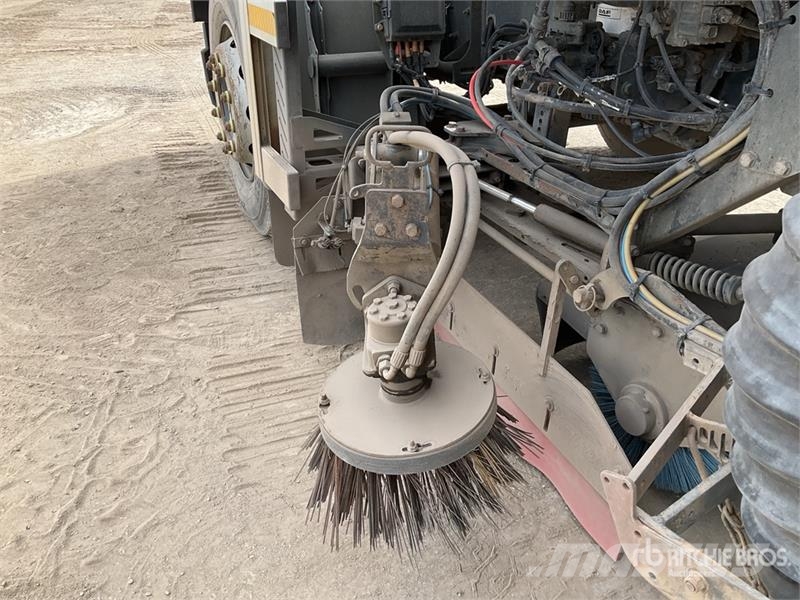 DAF on DAF LF230FA Sweeper Truck Sweeper trucks