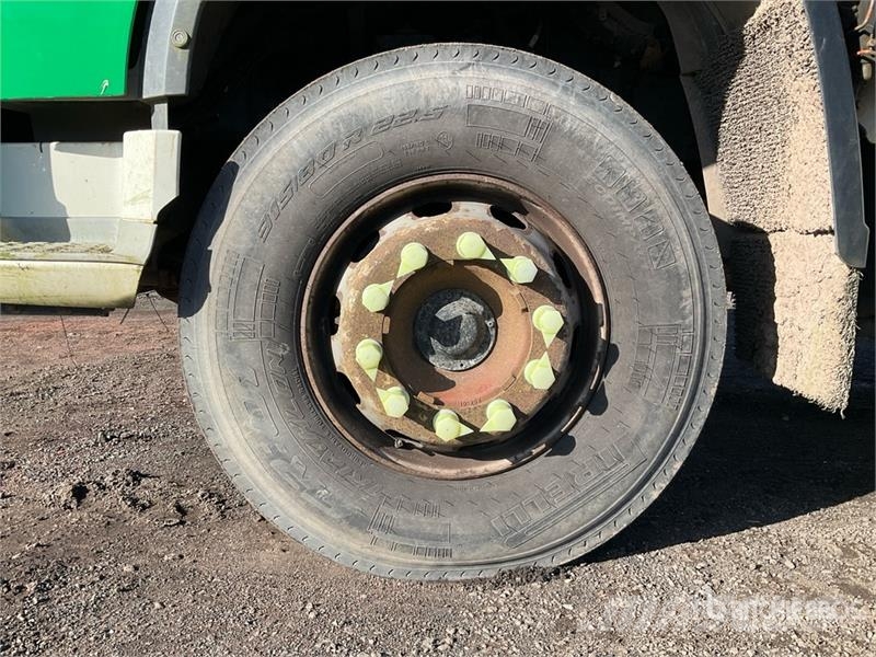 DAF Q150Z Easy fold. Knuckle Boom on DAF 6x2 Sleeper F Crane trucks