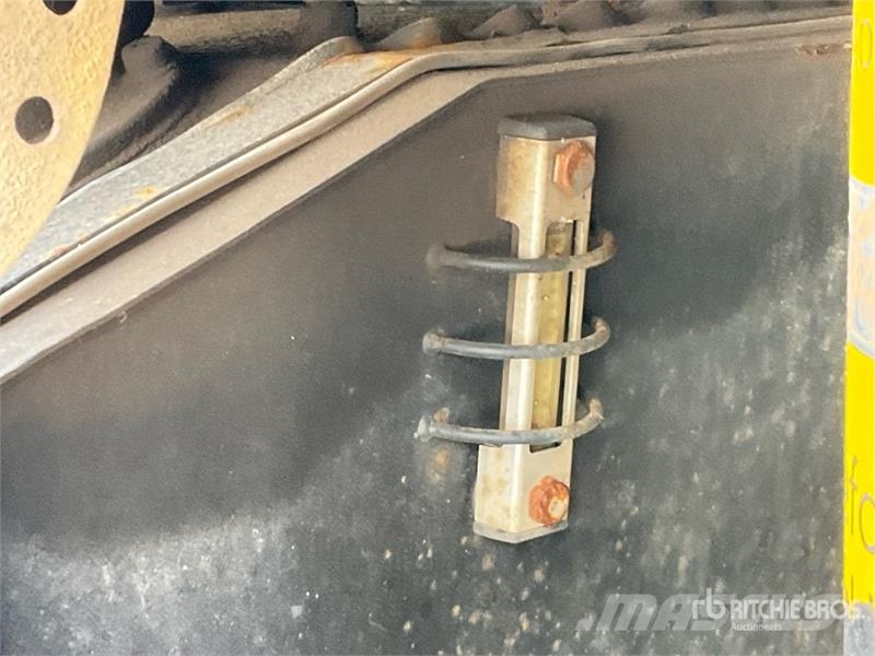DAF Q150Z Easyfold 4800 kg Knuckle Boom on DAF 6x2 Sle Camiones grúa