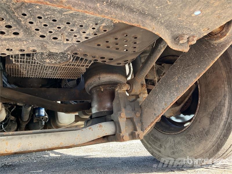 DAF Q150Z Easyfold Knuckle Boom on DAF 6x2 Sleeper Fla クレーントラック、ユニック車