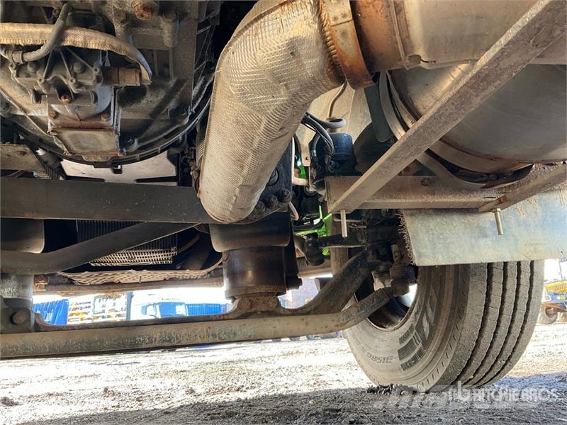 DAF Q150Z Easyfold Knuckle Boom on DAF 6x2 Sleeper Fla クレーントラック、ユニック車
