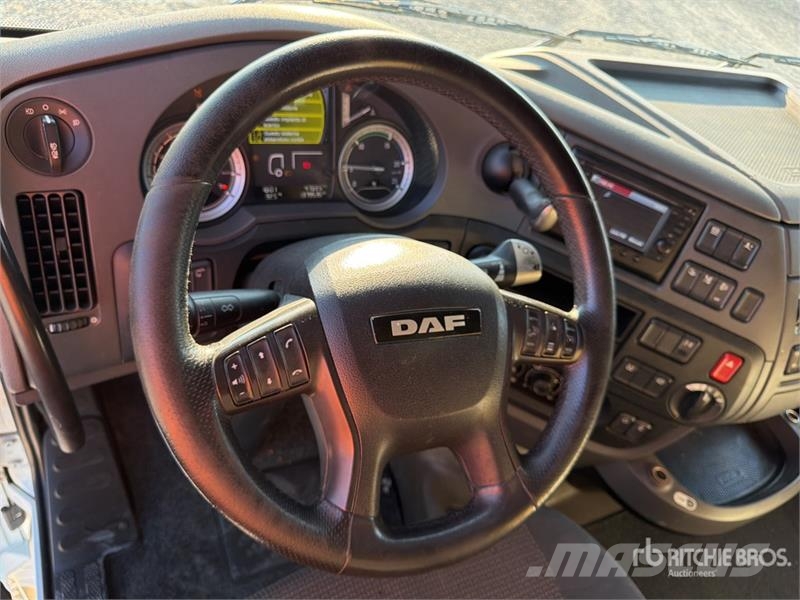 DAF XF 460 FT 4x2 S/A Sleeper Truck Tractor Влекачи