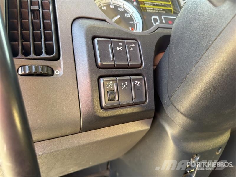 DAF XF 460 FT 4x2 S/A Sleeper Truck Tractor Влекачи