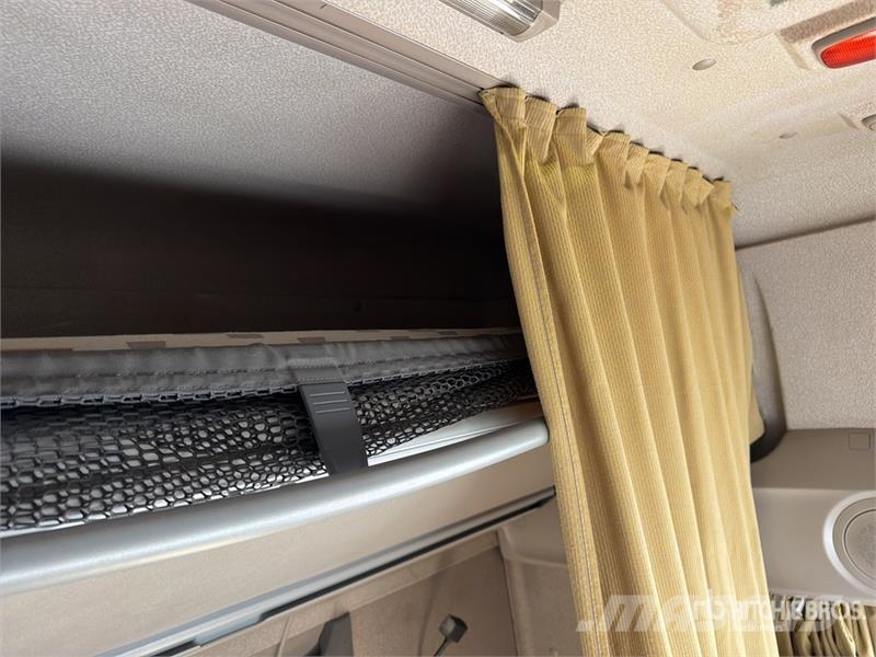 DAF XF 460 FT 4x2 S/A Sleeper Truck Tractor Влекачи