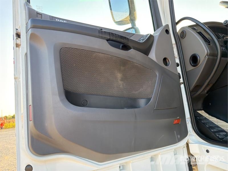 DAF XF 510 FT S/A Sleeper Truck Tractor Влекачи