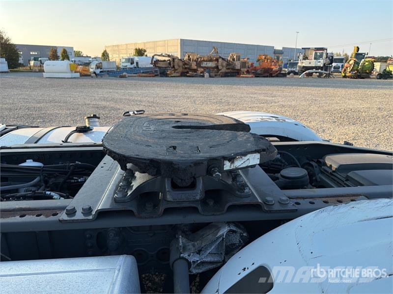DAF XF 510 FT S/A Sleeper Truck Tractor Влекачи