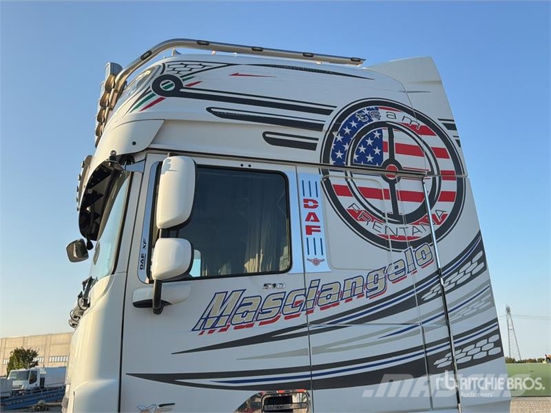 DAF XF 510 FT S/A Sleeper Truck Tractor Влекачи