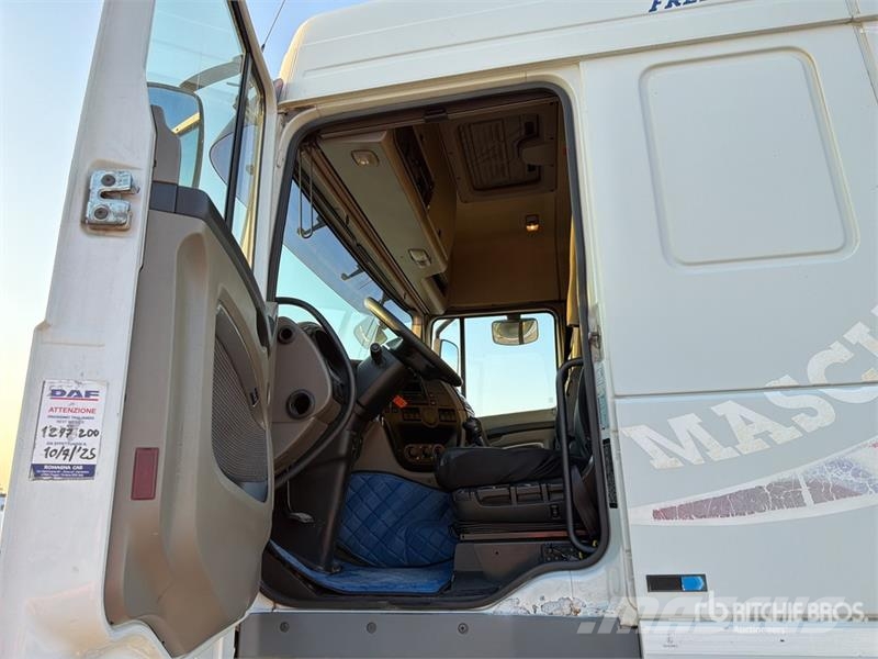 DAF XF105 4x2 S/A Sleeper Truck Tractor Dragbilar