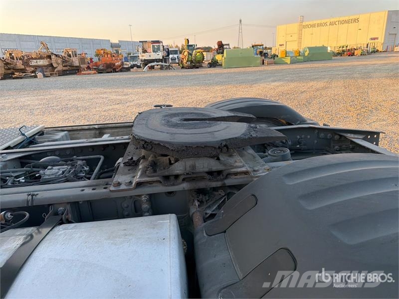 DAF XF105 4x2 S/A Sleeper Truck Tractor Dragbilar