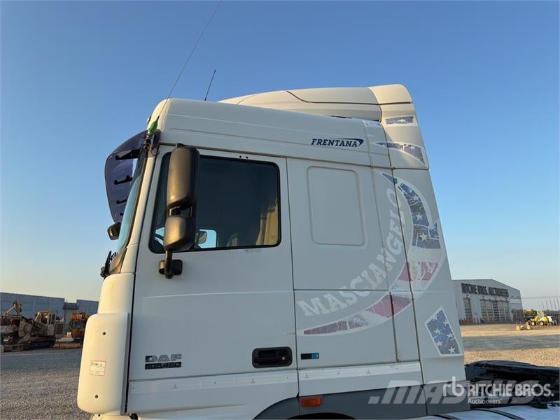 DAF XF105 4x2 S/A Sleeper Truck Tractor Dragbilar