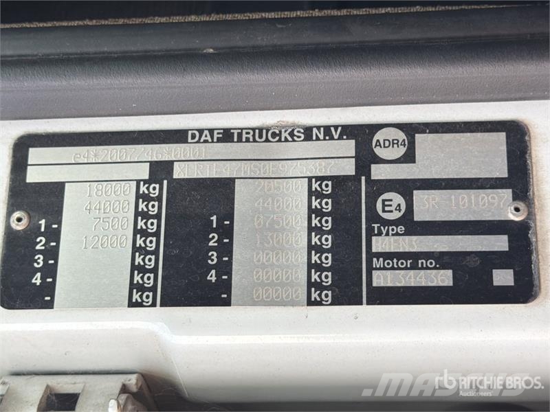 DAF XF105 4x2 S/A Sleeper Truck Tractor Dragbilar