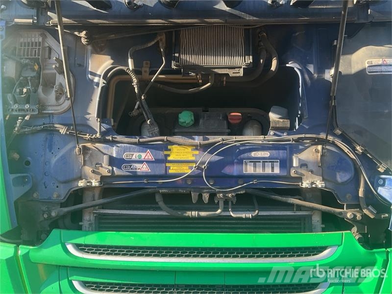 DAF XF440 6x2 Flatbed Truck w/Palfinger Q150Z Easyfold Kranwagen
