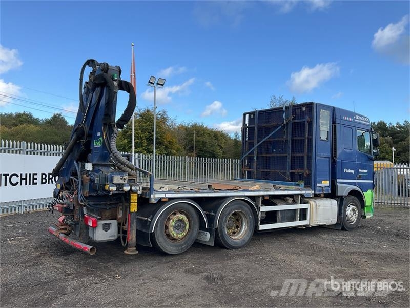 DAF XF440 6x2 Sleeper Flatbed Truck w/Palfinger Knuckl Kamioni sa kranom