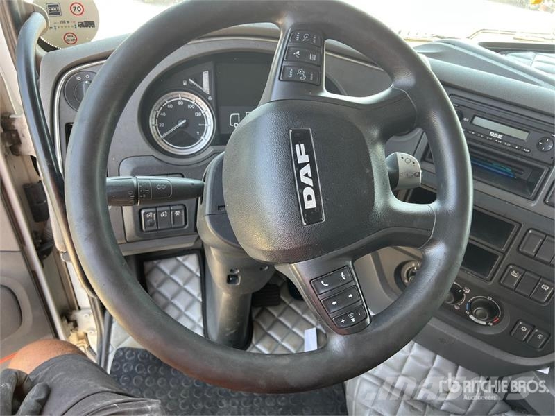 DAF XF460 4x2 S/A Sleeper Truck Tractor (Inoperable) وحدات الجر