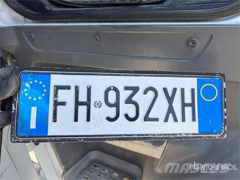 DAF XF460 4x2 S/A Sleeper Truck Tractor (Inoperable) وحدات الجر
