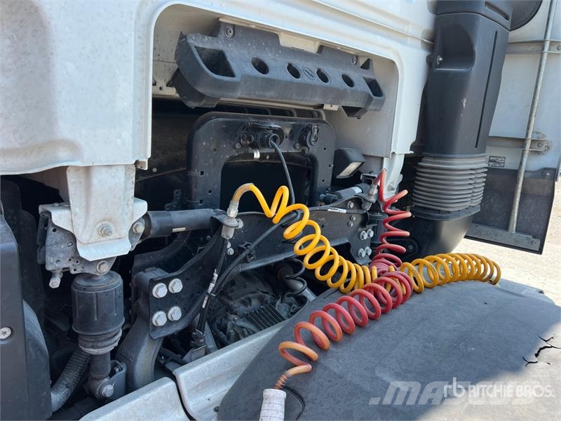 DAF XF460 4x2 S/A Sleeper Truck Tractor (Inoperable) وحدات الجر