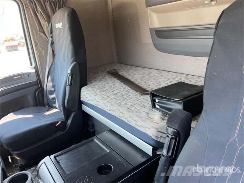 DAF XF460 4x2 S/A Sleeper Truck Tractor (Inoperable) وحدات الجر