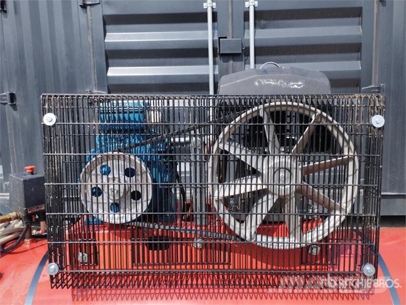 Dari CIS 70-00 Big 200L Air Compressor Компресори